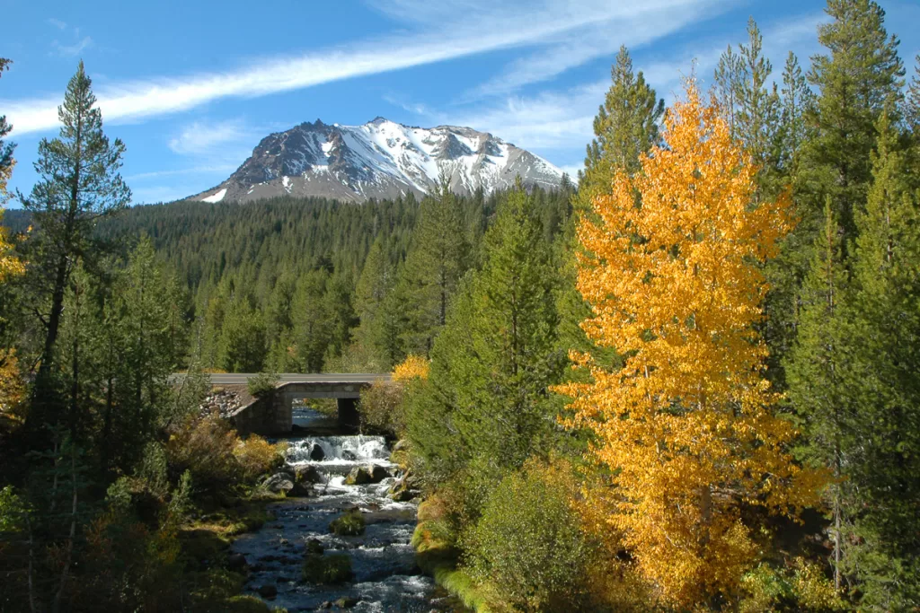 Lassen peak in the fall in Lassen Volcanic National Park. 